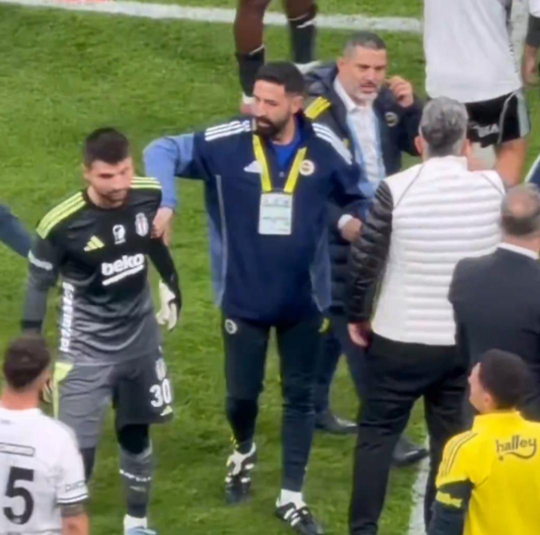 Görüntüler ortaya çıktı! Derbinin ardından Beşiktaş heyeti ile Tedesco tartıştı... Skriniar dan olay bir hareket geldi 3