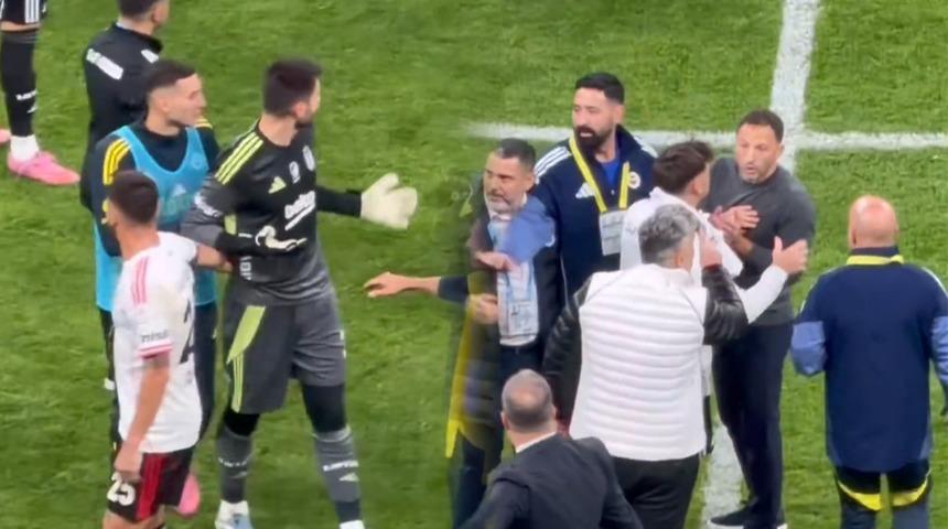 Görüntüler ortaya çıktı! Derbinin ardından Beşiktaş heyeti ile Tedesco tartıştı... Skriniar'dan olay bir hareket geldi