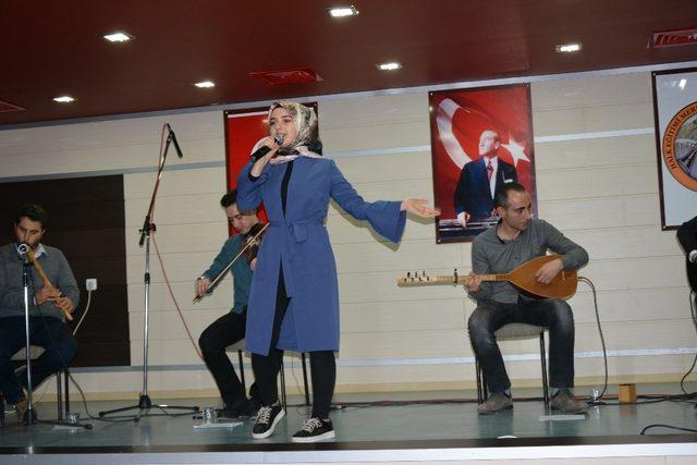 Suşehri’nde müzik yarışması düzenlendi