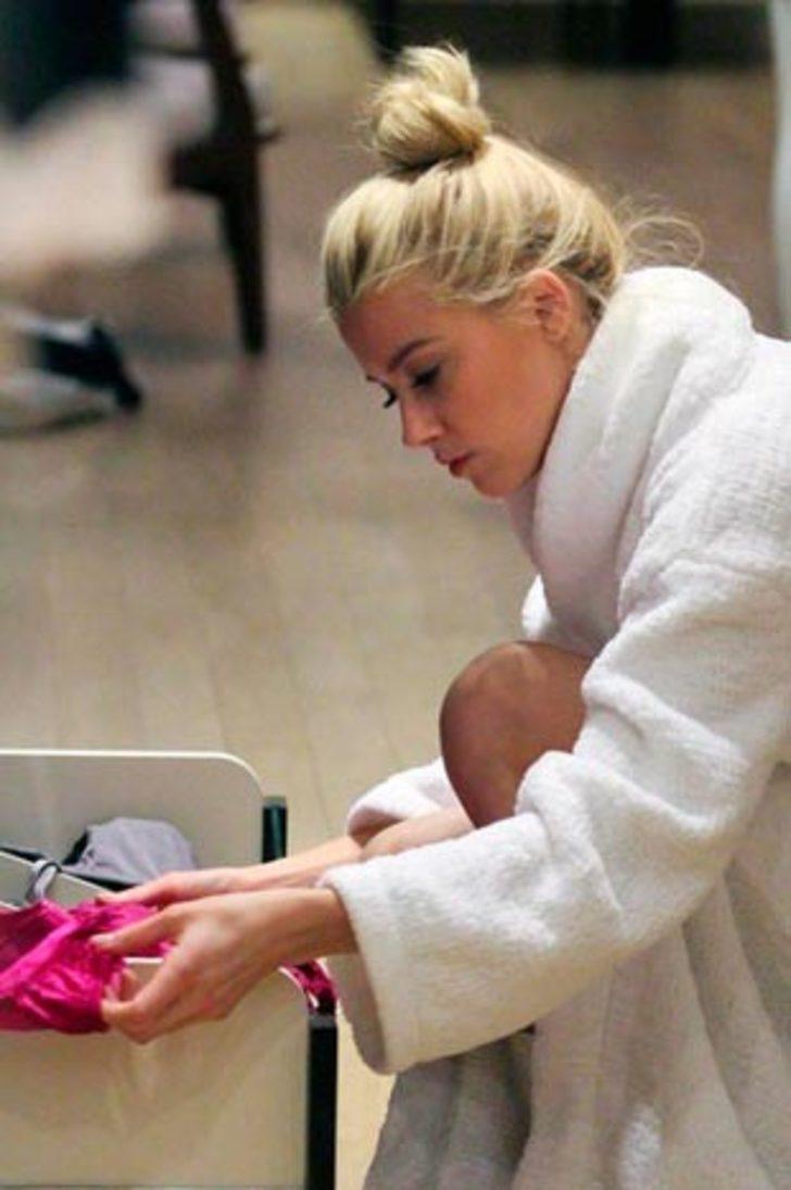 İç çamaşırı alışverişinde görüntülendi G4