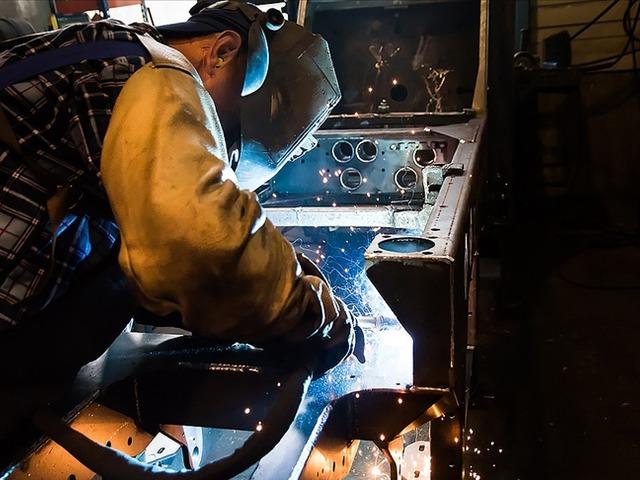 Avro Bölgesi'nde imalat sanayi PMI ekimde arttı