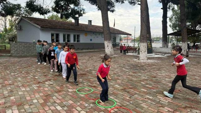 Çocuklar hem eğleniyor, hem sporu seviyor 1