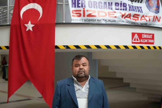 48 yıldır babasından ve kız kardeşinden aldığı böbreklerle yaşıyor 6