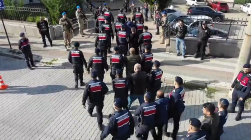 Vatandaşı soyup soğana çeviriyorlardı! Onlarca dolandırıcı bu operasyonla yakalandı