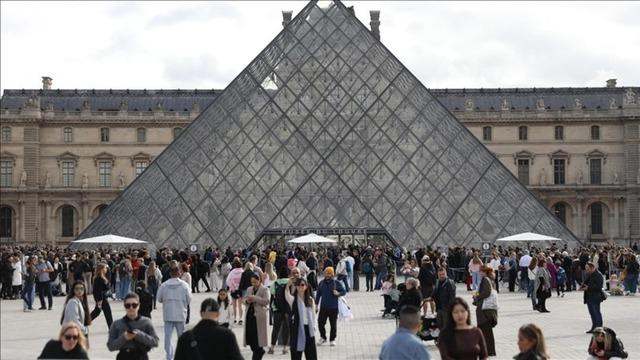 Dünya bu olayı konuşmuştu! Louvre Müzesi'ndeki soygunu DNA çözdü! 
