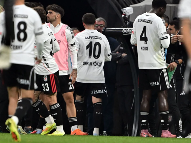 Günler sonra ortaya çıktı! Fenerbahçe yenilgisi sonrası Beşiktaş soyunma odası karıştı... Orkun Kökçü'nün sözleri ortaya çıktı