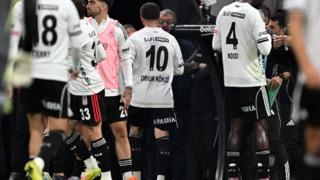 Günler sonra ortaya çıktı! Fenerbahçe yenilgisi sonrası Beşiktaş soyunma odası karıştı... Orkun Kökçü'nün sözleri ortaya çıktı