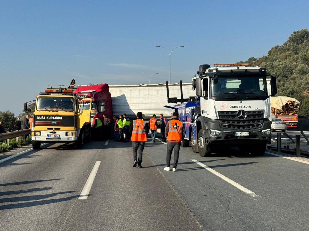 Anadolu Otoyolu nda zincirleme trafik kazası! Ankara istikameti ulaşıma kapandı 2