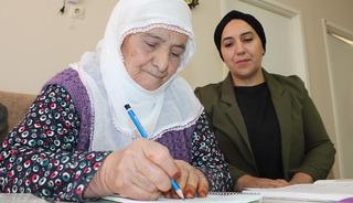 'Adını bile yazamıyorsun' dedi: 3 ayda öğrendi!