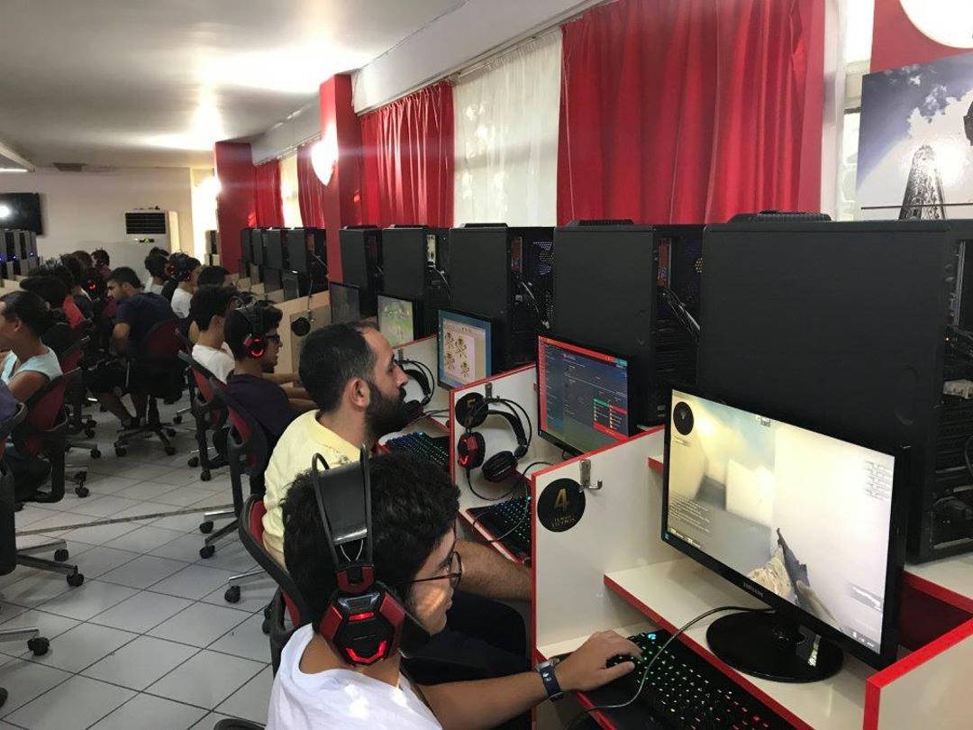 Abi 5 numarayı yarım saat açar mısın? İle başlayıp tarihe gömülen internet kafe kültürü 2