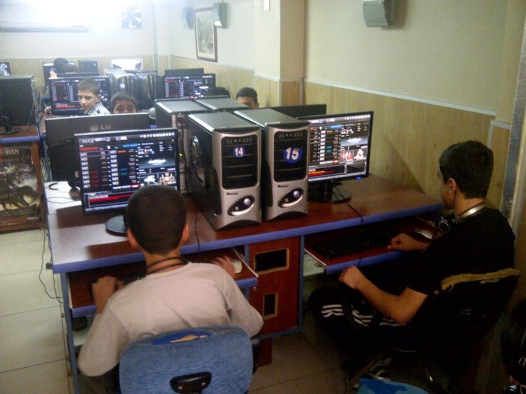 Abi 5 numarayı yarım saat açar mısın? İle başlayıp tarihe gömülen internet kafe kültürü 6