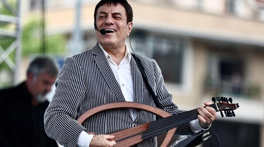 Anneleri Türkiye güzeliydi! Coşkun Sabah kızları Roza ve Helen ile görüntülendi! Güzellikleriyle hayran bıraktı