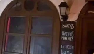 Alaçatı’da eğlence mekanına silahlı saldırı