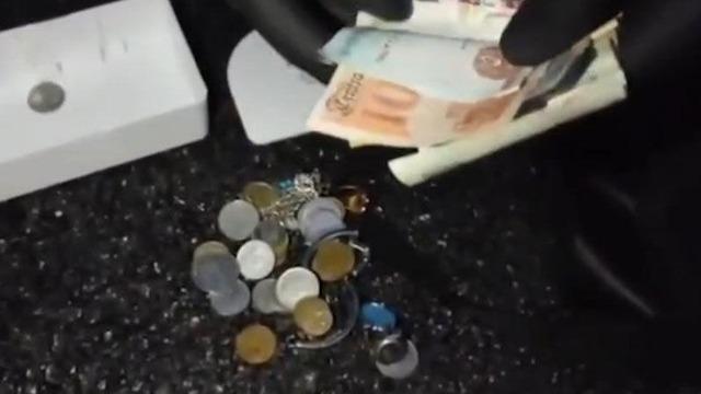 Tek tek karıştırıyorlar, çöpten servet çıkarıyorlar