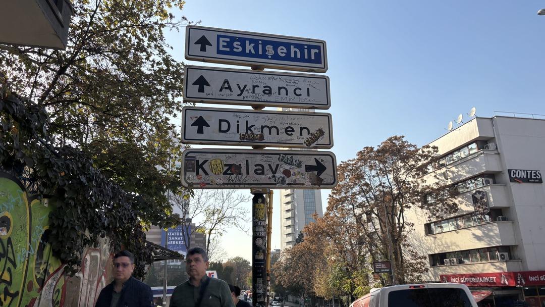 O tabela  En Ankara’ akımı viral oldu! Ortadan kaybolduğu belirlenince polisler nöbet tutmaya başladı 2