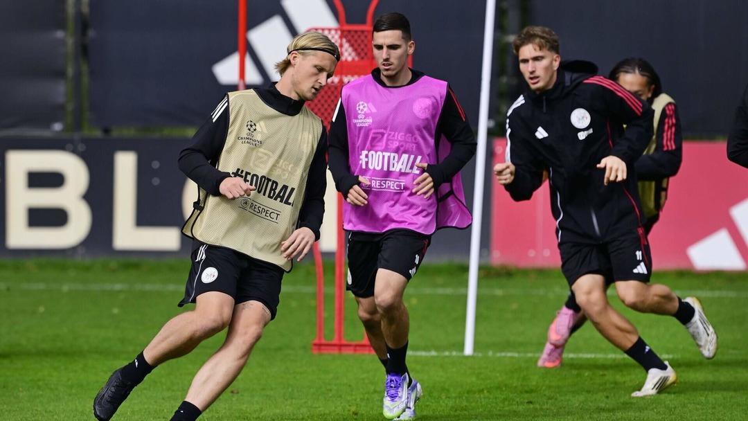 Ajax teknik direktörü John Heitinga dan Galatasaray maçı öncesi açıklama geldi!   Kasper Dolberg ve Steven Berghuis yarın yok   4