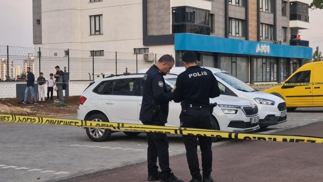 1200xauto Kasap dükkanında silahlı kavga: 2 ölü, 2 yaralı