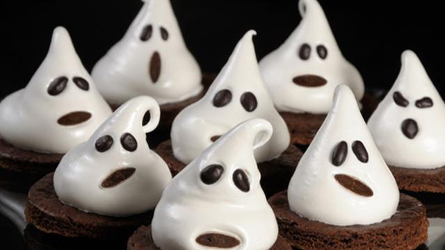 Ghosting tatlısı evde nasıl yapılır? Sosyal medyanın yeni hayalet trendi: Ghosting kurabiyesinin pratik tarifi…