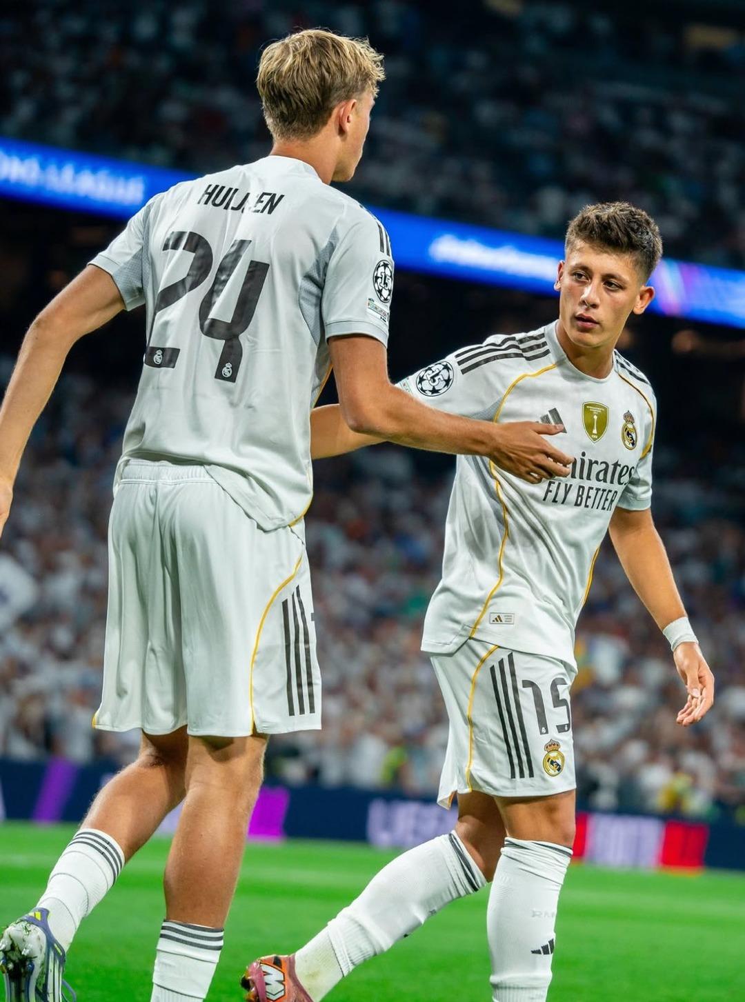 Real Madrid de Arda Güler den flaş hareket iddiası! Takım arkadaşını Liverpool maçı öncesi şikayet etti! Xabi Alonso nun başı dertte... 1