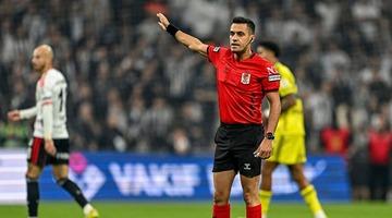 Beşiktaş-Fenerbahçe derbisinin VAR kayıtları ortaya çıktı! Orkun Kökçü'nün kırmızı kart pozisyonuna dair hakem yorumları belli oldu