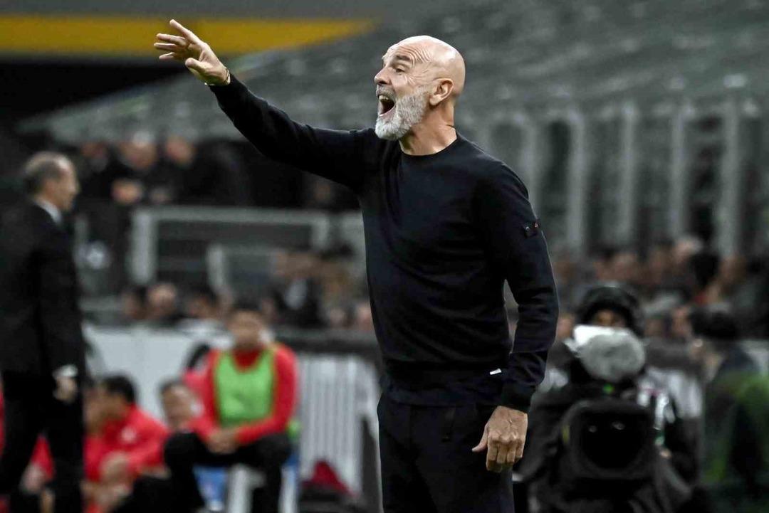 İtalyan temsilcisi Fiorentina, teknik direktör Stefano Pioli ile yollarını ayırdı! 1