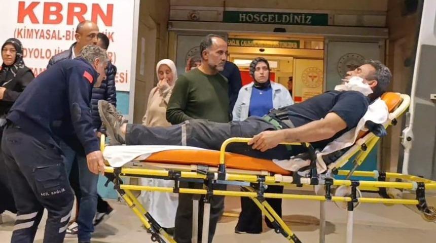 Kömürleri indirirken yüzüne demir saplandı