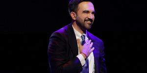 ABD'de bir ilk! New York'ta se&ccedil;imi Mamdani kazandı