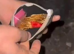 Narenciye bahçesinde toprağa saklı kesede çıktı! 5 milyon TL'lik altın ve para