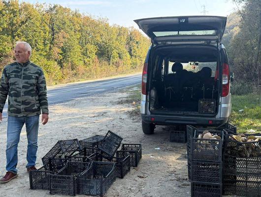 'Saatlerce dolaşıp bulamıyorlar' 500 TL oldu, gramla satılıyor '1 kiloyu bulan öpüp başına koyuyor'