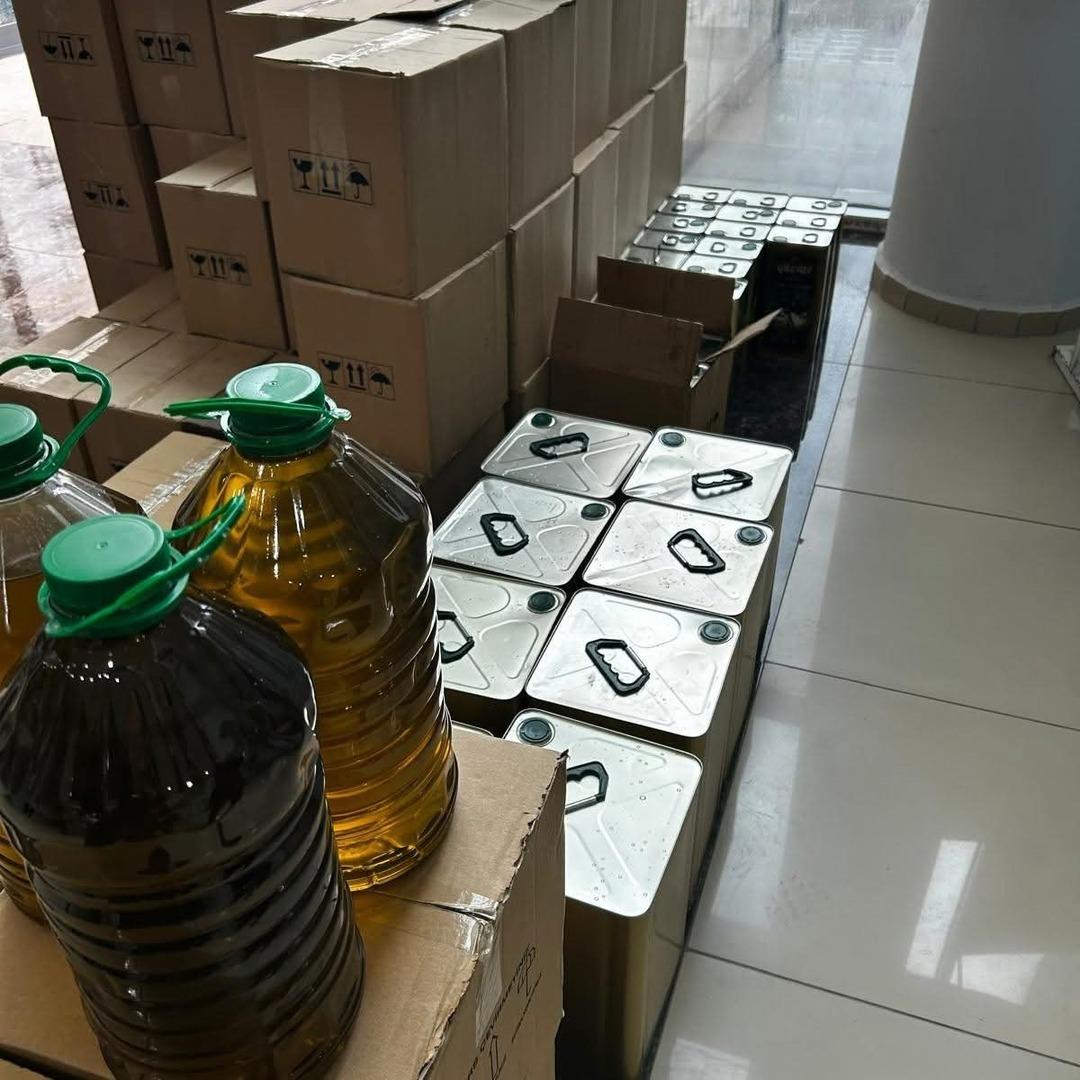 "Natürel sızma zeytinyağı" diye piyasaya sürmüşler: 2 bin litre yağ hileli çıktı! Bakanlık el koydu 1