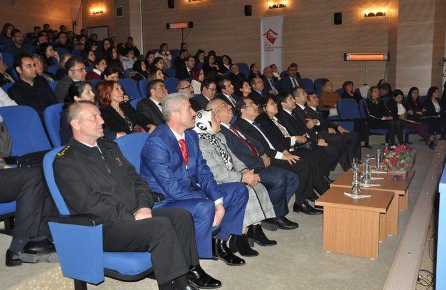 Uşak Üniversitesi’nde “Kadın ve yaşam paneli” gerçekleşti