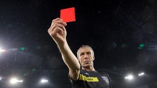 Kırmızı kart nedir, hangi durumlarda çıkar?