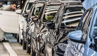 Otomobil satışlarında tarihi rekor! Elektrikli otomobillerde...