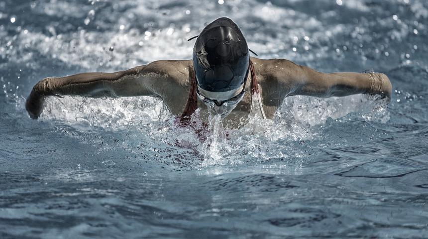 Yüzmede kelebek stili nedir, nasıl yapılır?