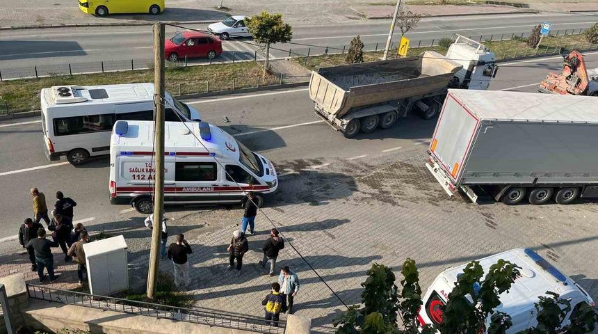 Iğdır’da polis minibüsü kaza yaptı: 7 yaralı