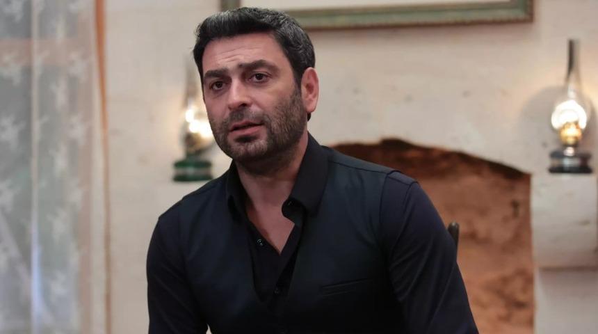 Uzak Şehir'in Cihan'ı Ozan Akbaba ödül aldı! Sosyal medya onu konuştu