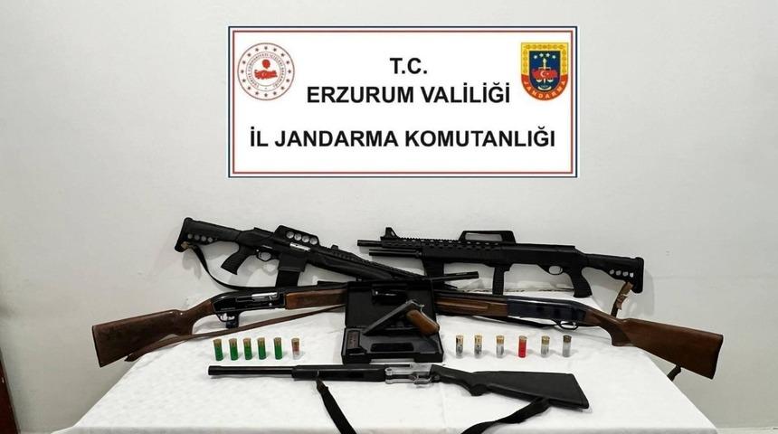 Jandarmadan ka&ccedil;ak&ccedil;ılık ve organize su&ccedil;lara ge&ccedil;it yok