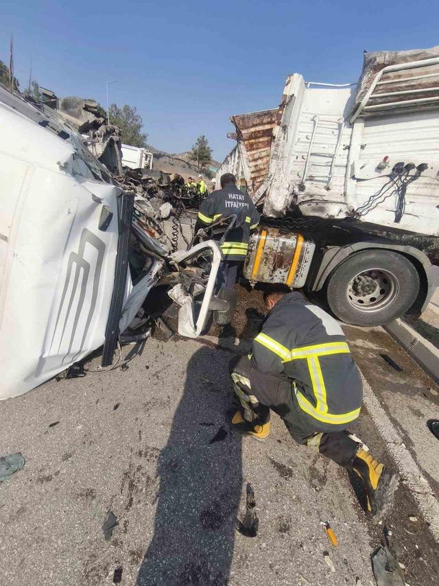 Antakya’da trafik kazası: 2 yaralı 2