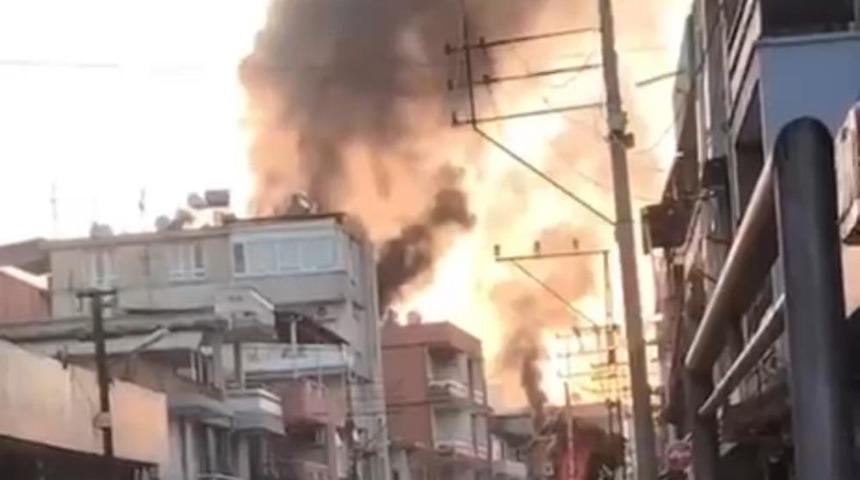 Adana'da tekstil atölyesinde yangın çıktı, ekipler müdahale etti