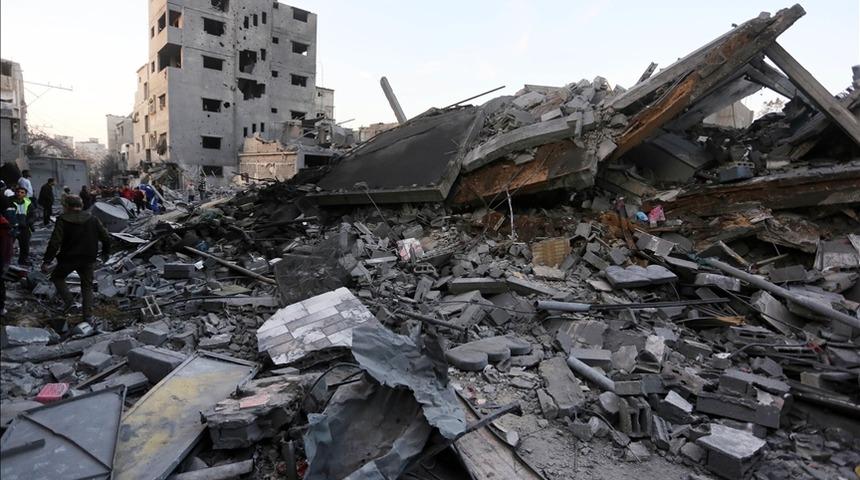 İsrail ordusu, Gazze'de "Sarı Hattı aştıkları" iddiasıyla 2 Filistinliyi öldürdü