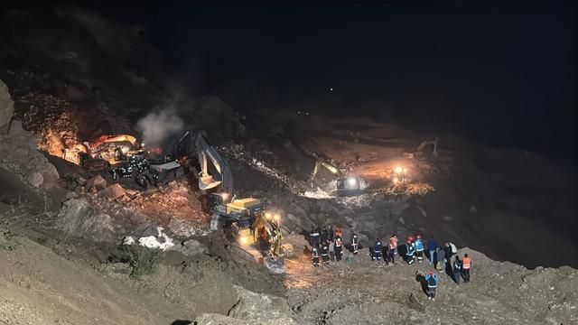 Ordu'da taş ocağı şantiyesinde göçük! Acı haber geldi: 1 işçinin cansız bedenine ulaşıldı