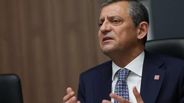 Son dakika... CHP lideri Özgür Özel'e 'Cumhurbaşkanına hakaret' suçundan re'sen soruşturma başlatıldı! 