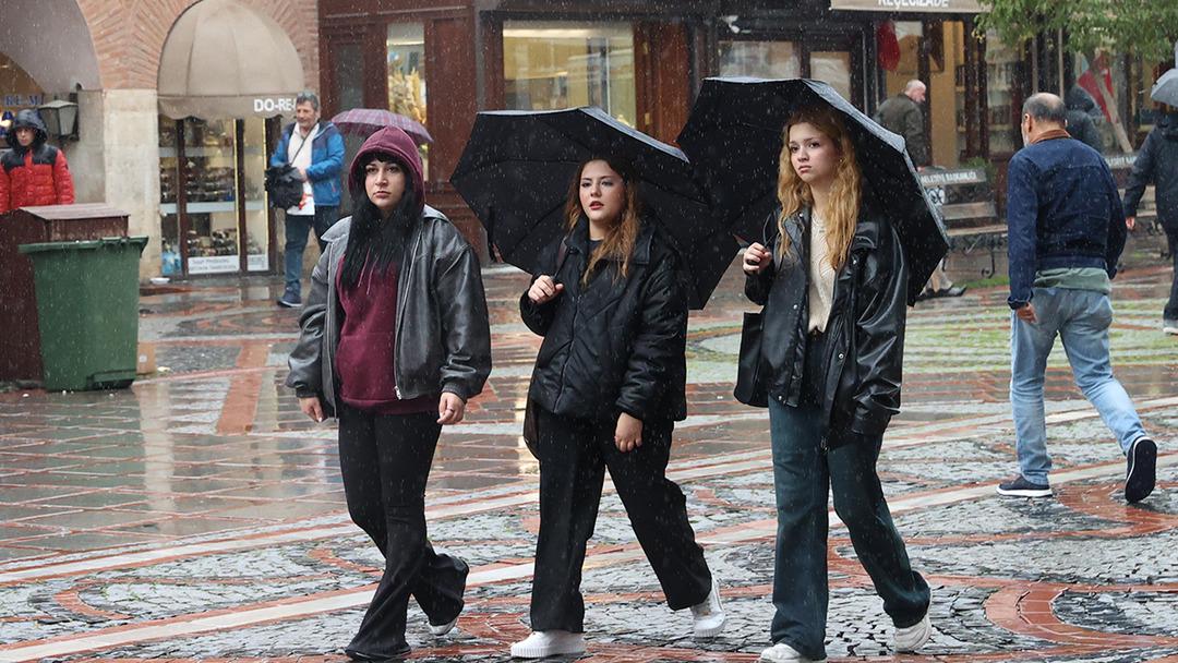 Meteoroloji uyardı: 30 şehirde sağanak yağış bekleniyor! Bu illerde yaşayanlar dikkat! 2