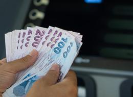 Emekli promosyon ödemeleri ile rekabet arttı! Banka 2025 güncel promosyon ücretleri