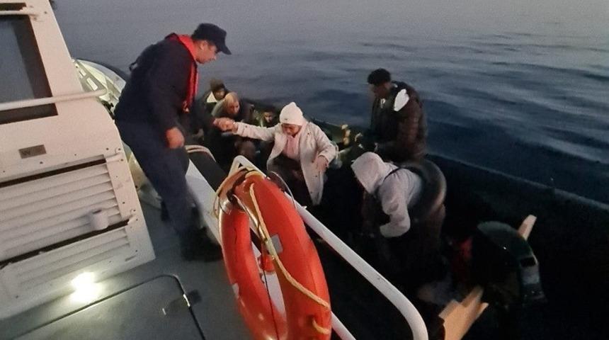 Kuşadası a&ccedil;ıklarında 14 d&uuml;zensiz g&ouml;&ccedil;men yakalandı