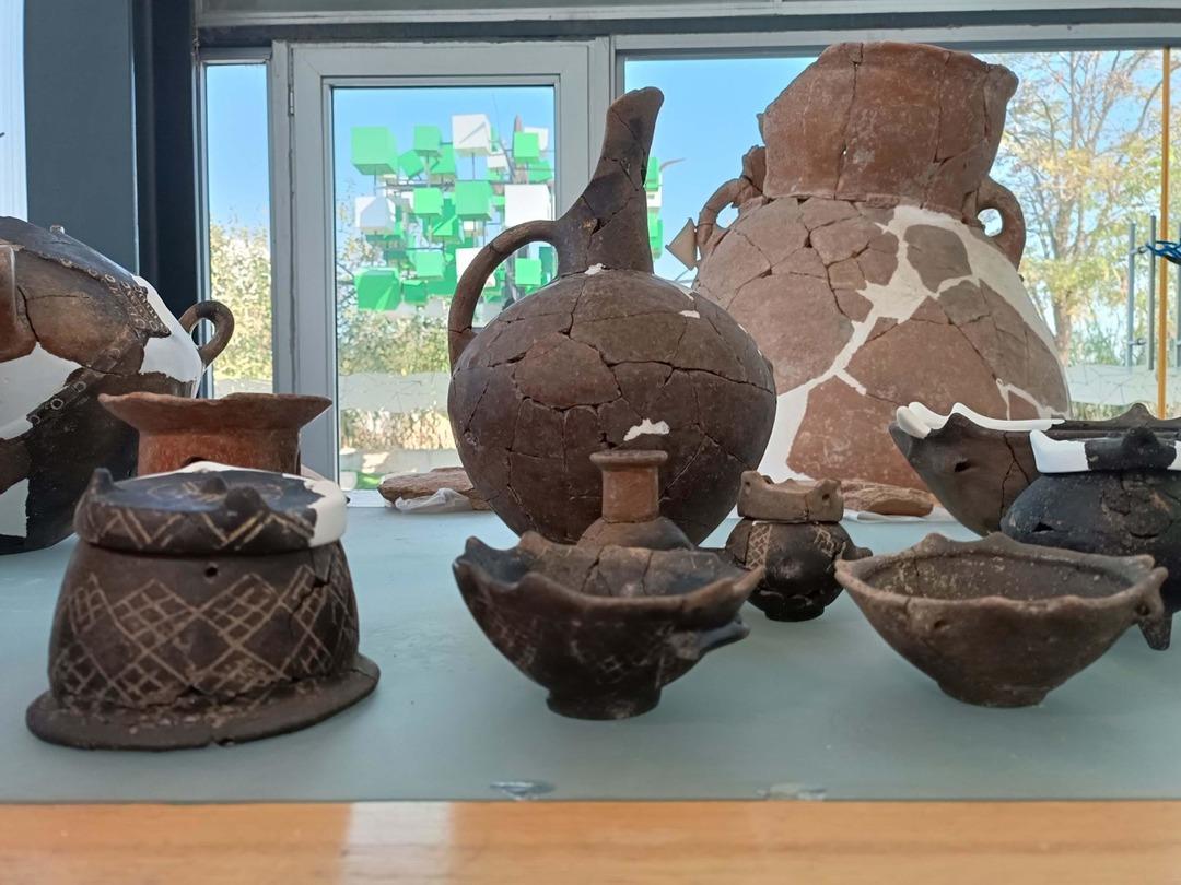 Depremle yıkılmış! Kazılarda dikkat çeken detay o figürler oldu: Tam 5 bin yıllık 7