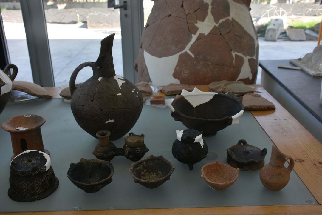 Depremle yıkılmış! Kazılarda dikkat çeken detay o figürler oldu: Tam 5 bin yıllık 4