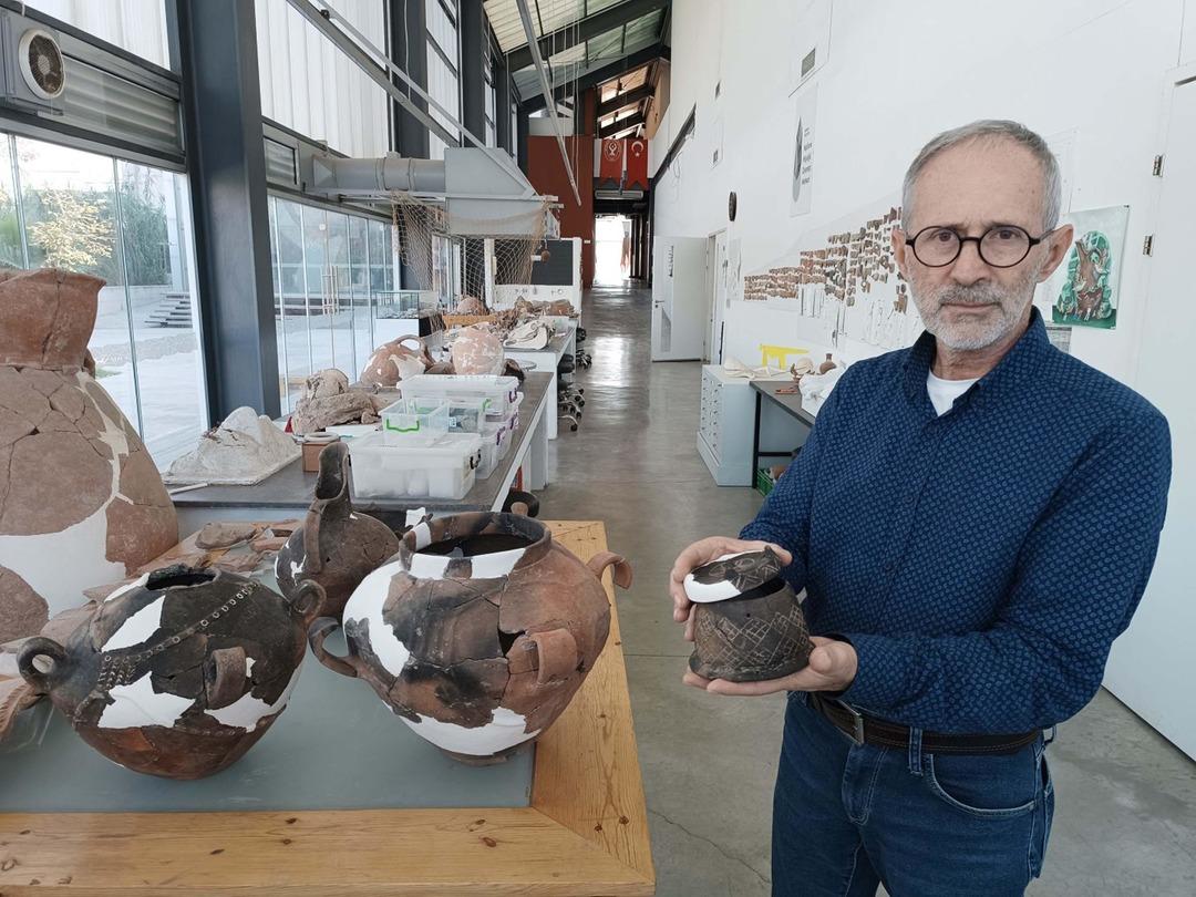 Depremle yıkılmış! Kazılarda dikkat çeken detay o figürler oldu: Tam 5 bin yıllık 3