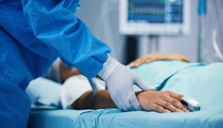 Nöbetinde rahat etmek için hastalara bakın ne yapmış! 