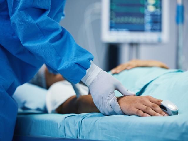 Nöbetinde rahat etmek için hastalara bakın ne yapmış! 